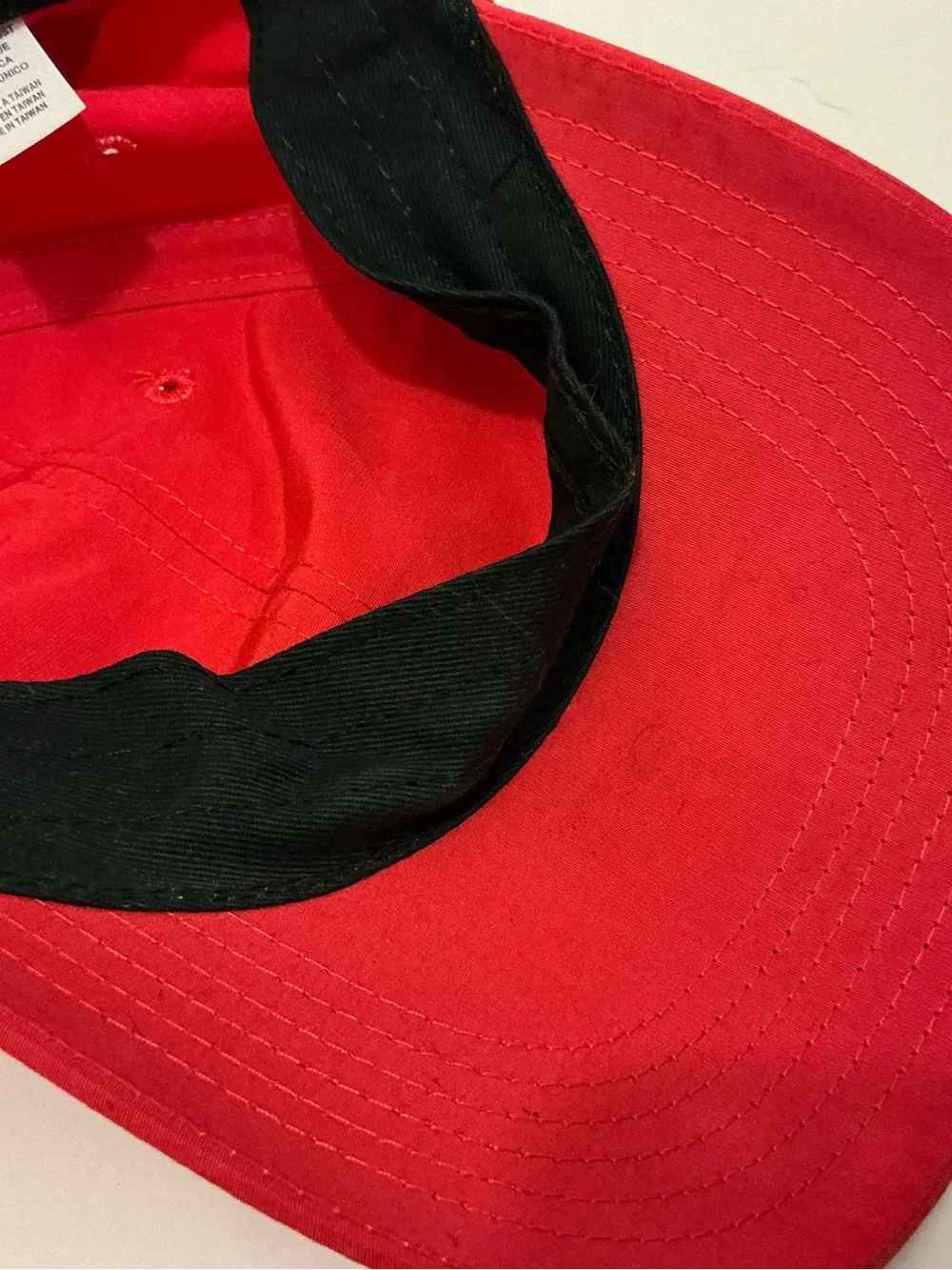 Nike Red Men’s Baseball Cap with Silver Swoosh